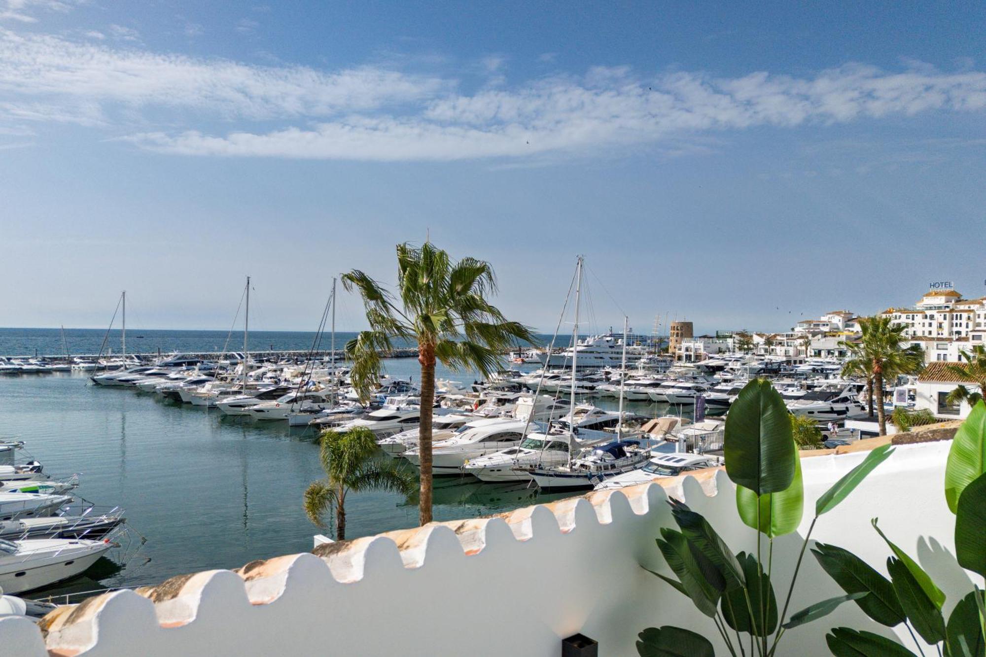 243-Fully Renovated-Puerto Banus Marbella Front Line Penthouse Apartment Luaran gambar