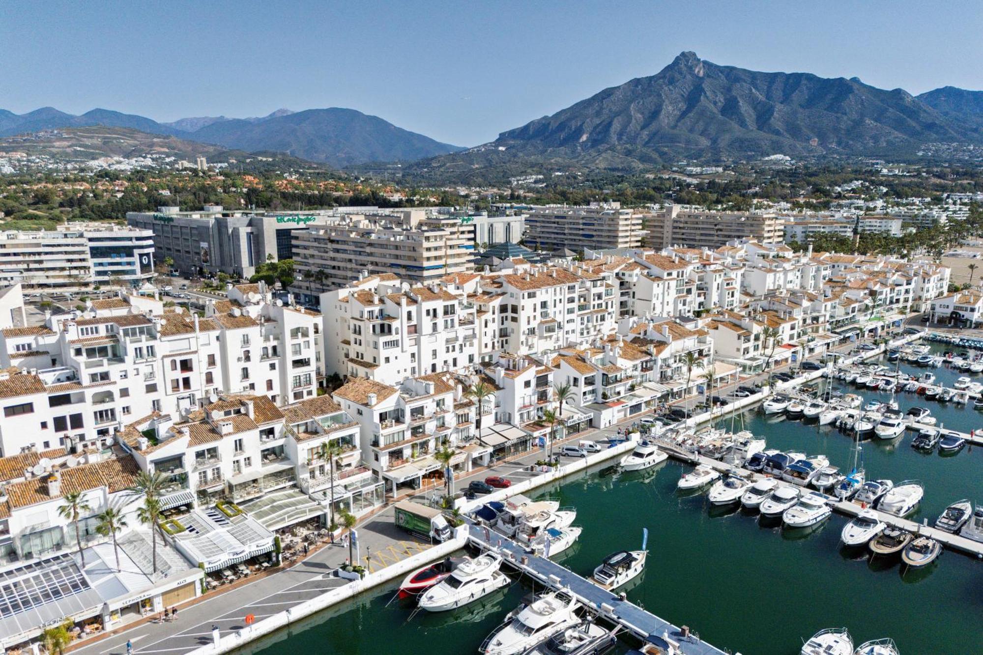 243-Fully Renovated-Puerto Banus Marbella Front Line Penthouse Apartment Luaran gambar